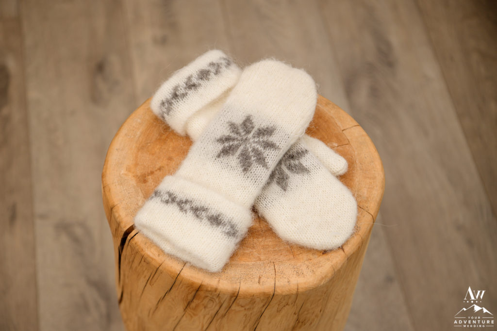 Iceland Elopement White Wool Mittens