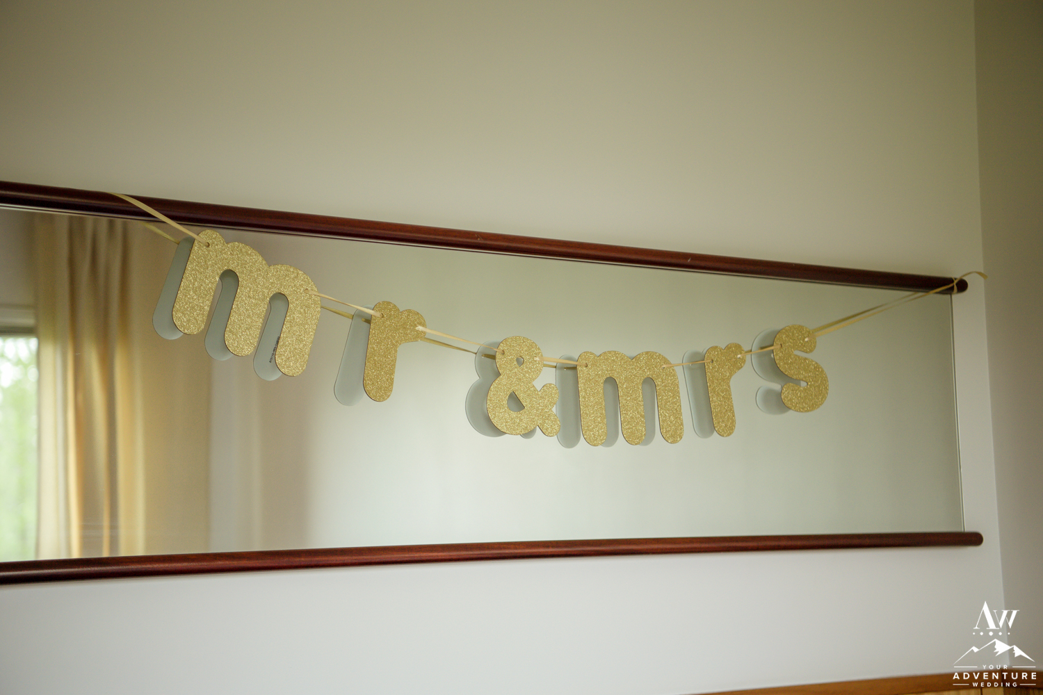 MR and Mrs Gold Iceland Wedding Sign