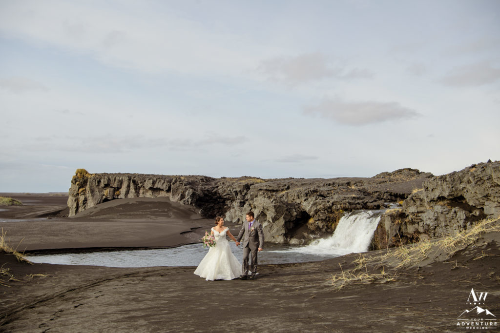 10-Myths-about-getting-married-in-Iceland-Couple on black beach