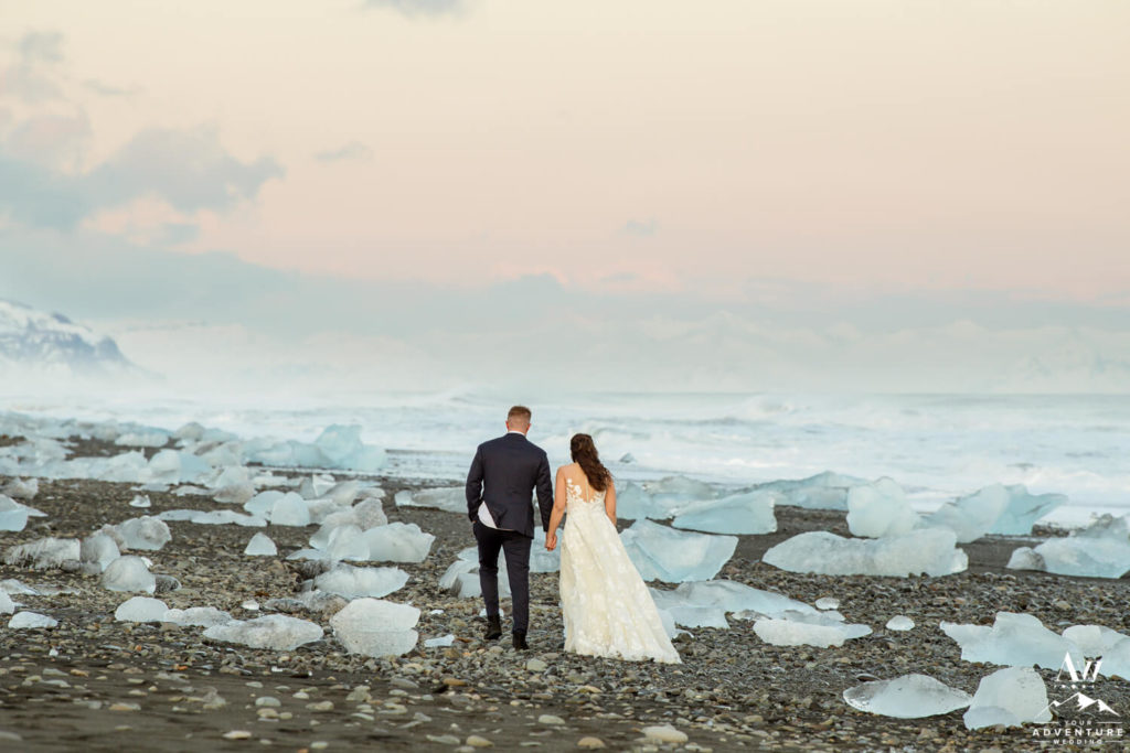Iceland elopement couple on Diamond Beach