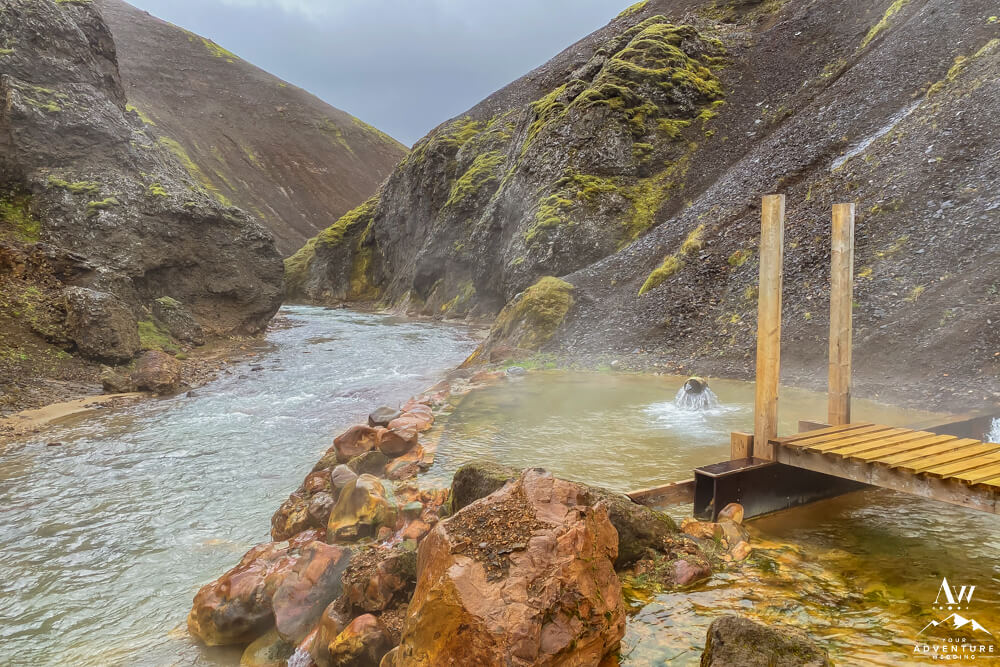 Kerlingarfjöll Hot Spring beside river