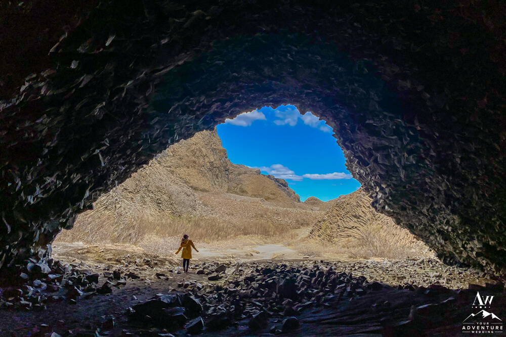 Kirkjan Cave inside Hljóðaklettar