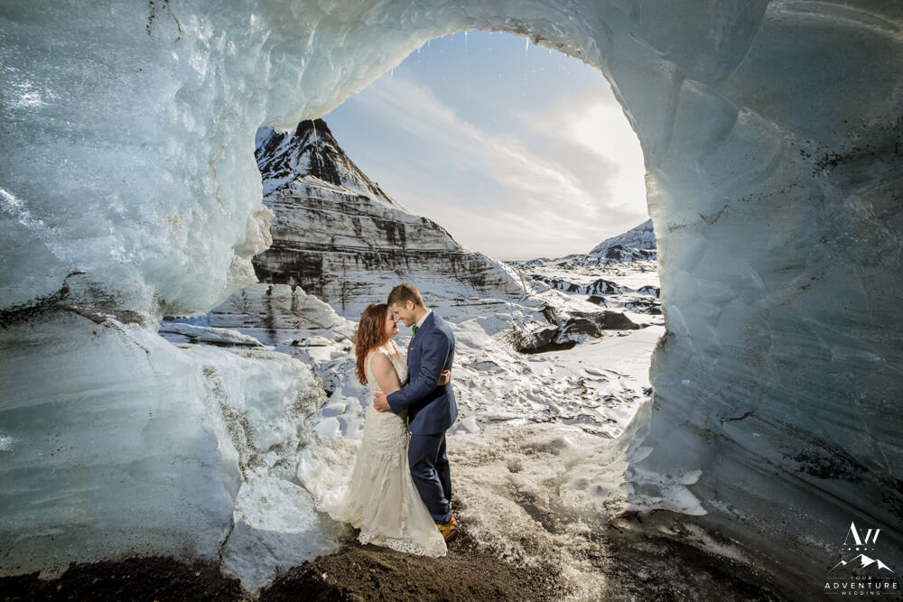Brave Elopement in Iceland Ice Cave
