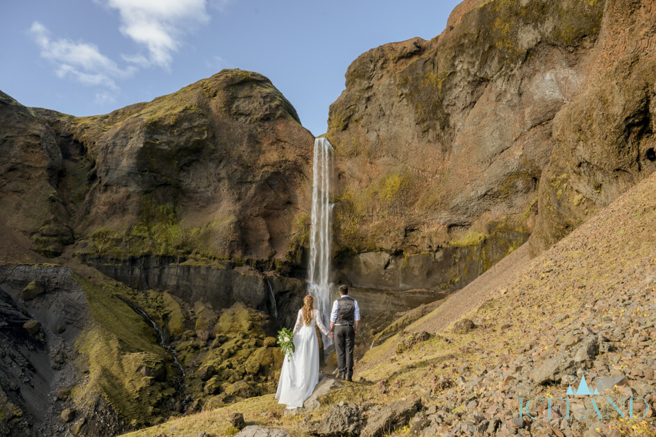 Dynamic Elopement in Icelandic highland waterfall