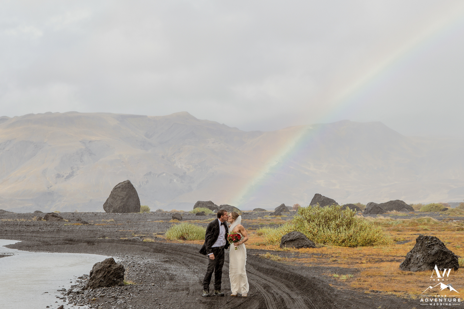 adventure-wedding-iceland-rainbow-wedding-planner-27