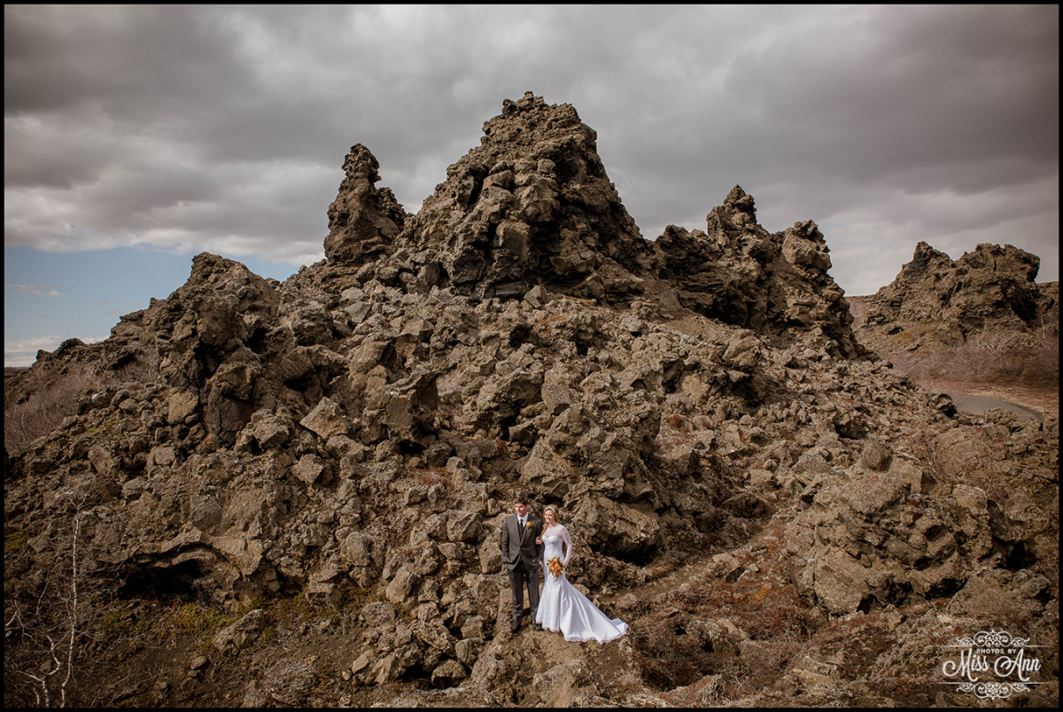 dimmuborgir-lava-fields-wedding-photographer