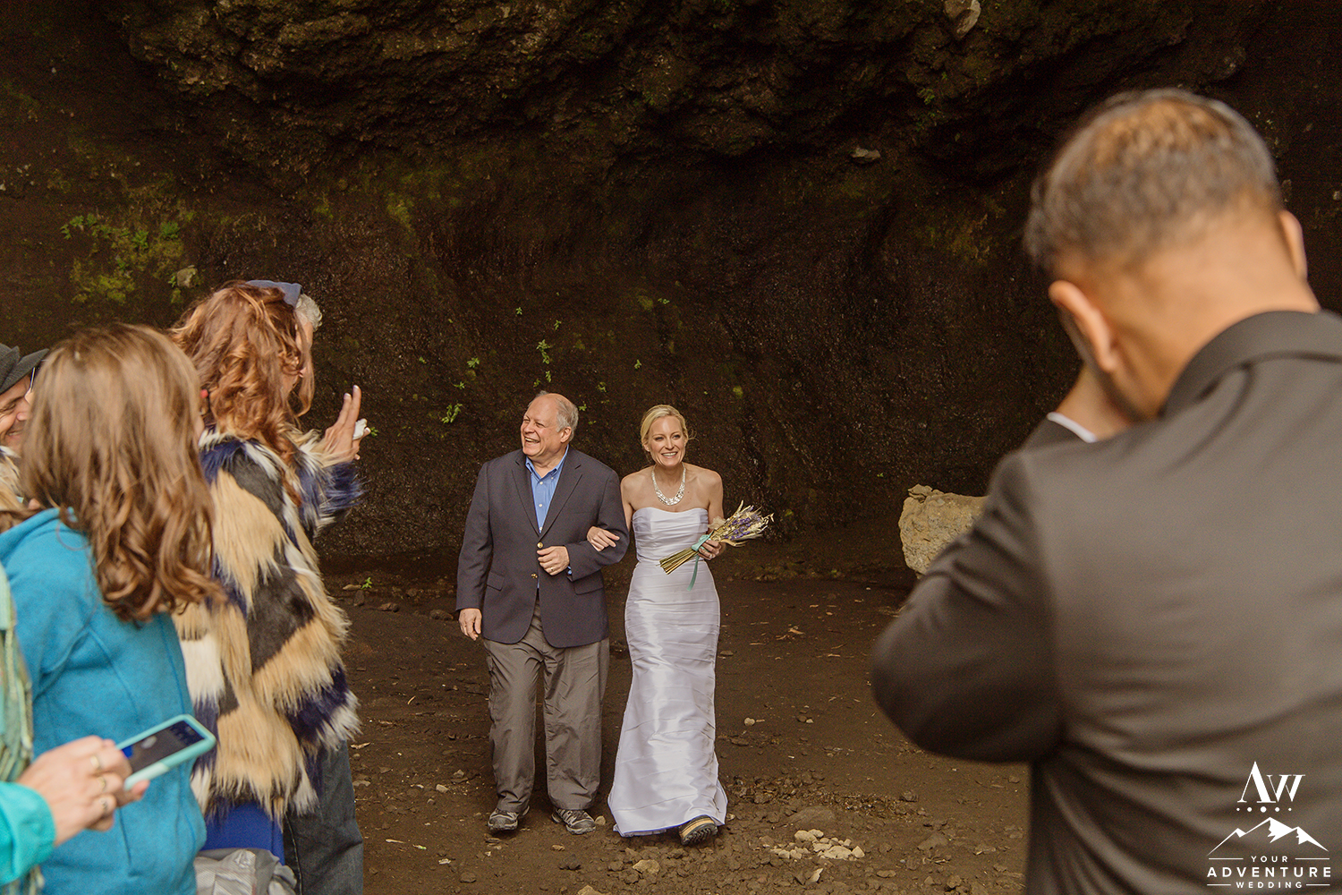iceland-cave-wedding