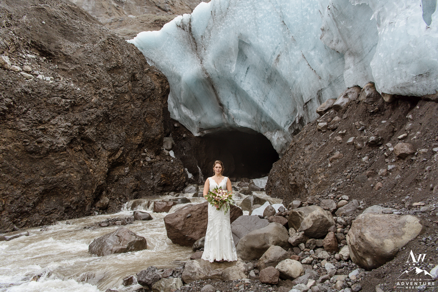 iceland-elopement-photographer-iceland-wedding-planner-29