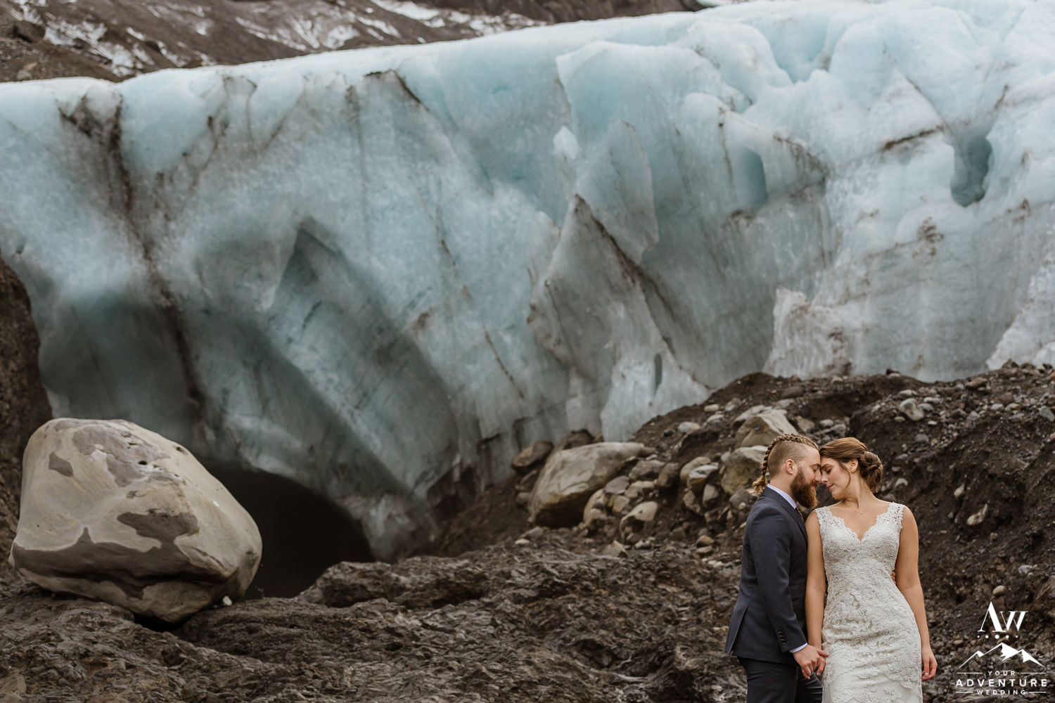 iceland-elopement-photographer-iceland-wedding-planner-34