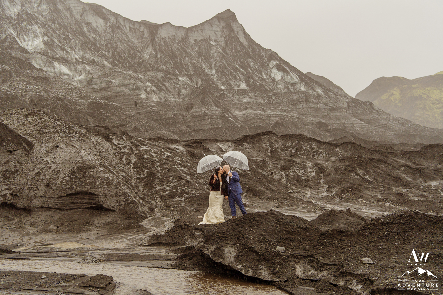 iceland-glacier-wedding-photos
