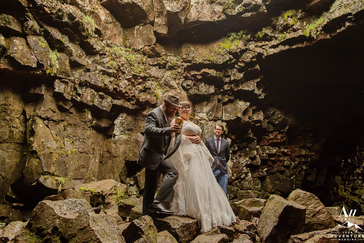 iceland-wedding-photographer-cave-wedding-11