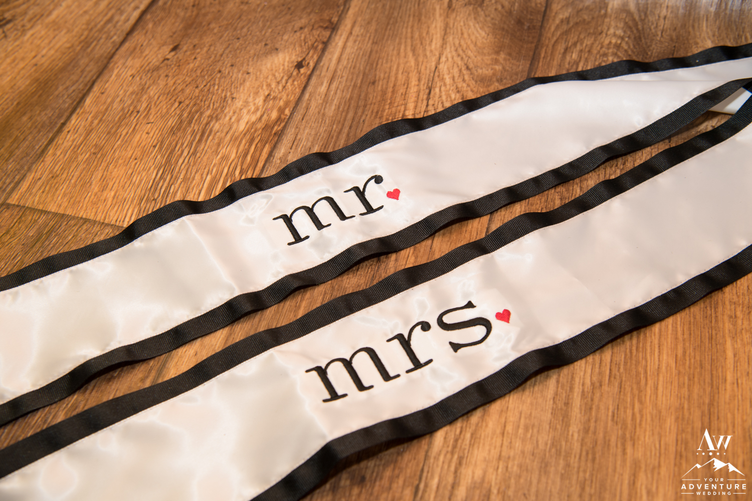 iceland-wedding-rental-mr-and-mrs-chair-sign