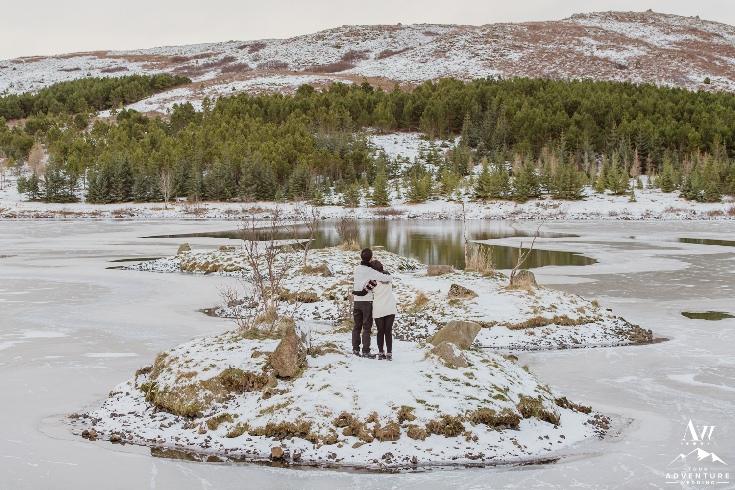 surprise-marriage-proposal-in-iceland-21